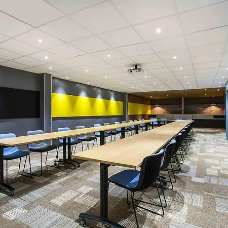Отель Ibis Saint-denis Stade Ouest 3*