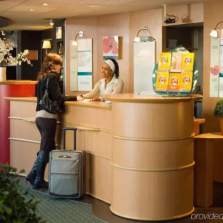 Ibis Saint-denis Stade Ouest 3*