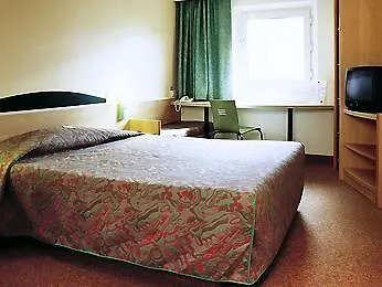 Ibis Saint-denis Stade Ouest 3*